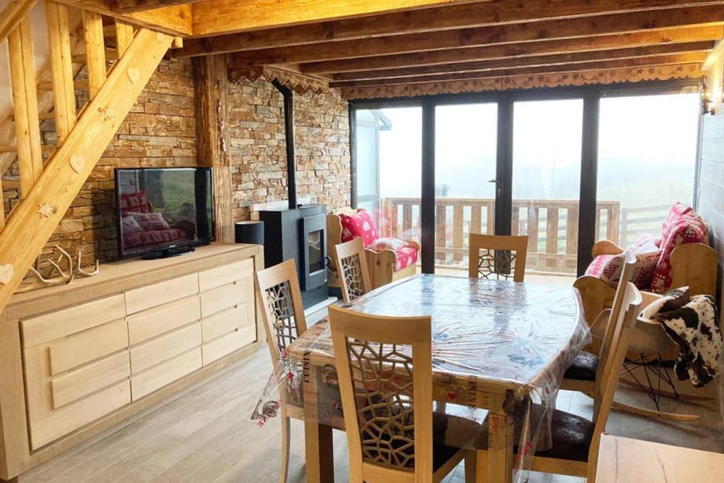 Chalet Cosy Renove Avec Vue Sur Le Lac Les Angles  Exterior photo