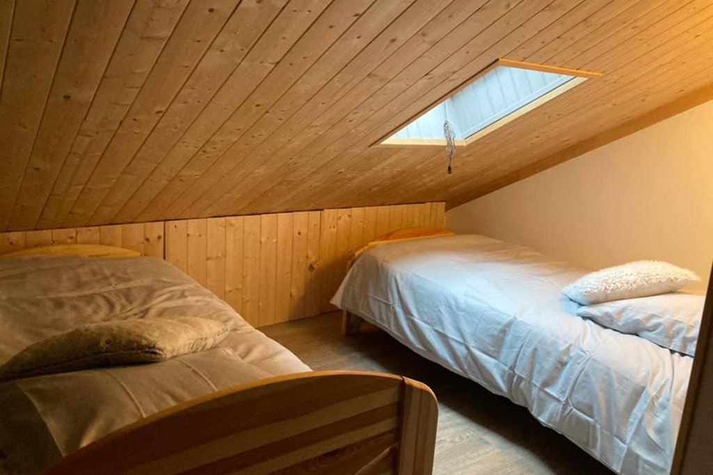 Chalet Cosy Renove Avec Vue Sur Le Lac Les Angles  Exterior photo